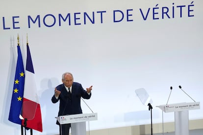 El primer ministro francés, François Bayrou, presenta su plan presupuestario para 2026, este martes en París. 