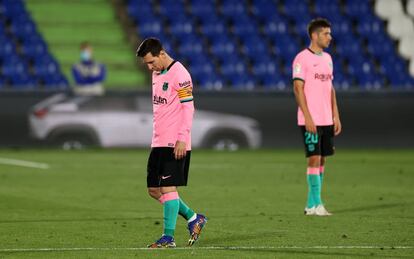 Lionel Messi al finalizar el partido, tras perder ante el Getafe por un tanto a cero este domingo en el Coliseum Alfonso Pérez.