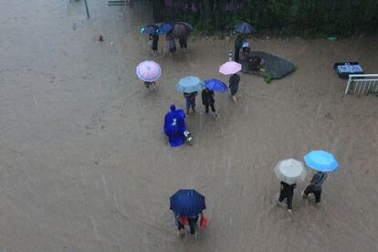 Inundaciones en Shenzhen, al sur de China donde han sufrido la mayor tormentas registradas en la zona desde 2008.