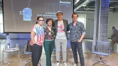 De izquierda a derecha: Chaka Sobhani, Esther Valdivia (CEO de Anuncios), Ignacio Prieto y Ángel Fernández en el evento de la agencia publicitaria Anuncios en Madrid el 6 de octubre de 2023.