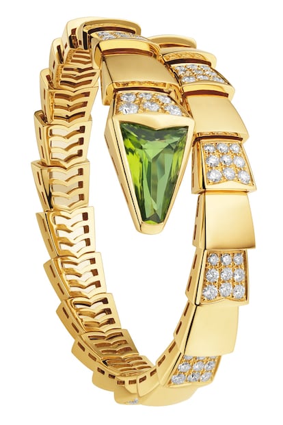 Pulsera Serpenti de oro amarillo, semi pavée de diamantes y peridoto de Bvlgari (c.p.v).