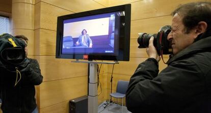 Tyler Hamilton declara por videoconferencia.
