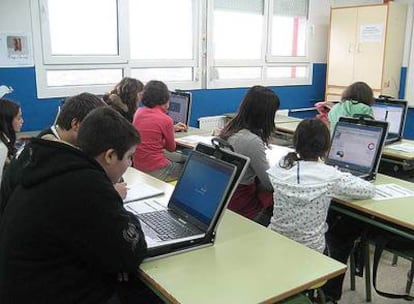 El centro abulense Valle del Tiétar forma parte de un proyecto para introducir las tecnologías en el aula.