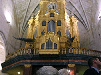 La iglesia oriolana de Santiago recobra su esplendor