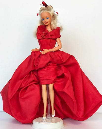 Barbie Lover Spain (Spain)
Number of dolls: about 450
Collector type: in box, out of box, rescue/restoration
Collection items: Barbie + Ken + friends + playsets
Focus of the collection: dolls produced from the late 1970s to 2006, with a special interest in Barbie dolls produced in Spain
First Barbie in the collection: Brenda Walsh Barbie from Beverly Hills, 90210, 1991 edition