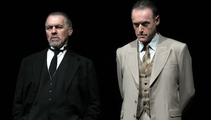 Miguel Ángel Solá y Daniel Freire, en 'El veneno del teatro'.