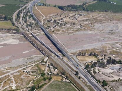 Vista parcial de la autopista central de Chile.