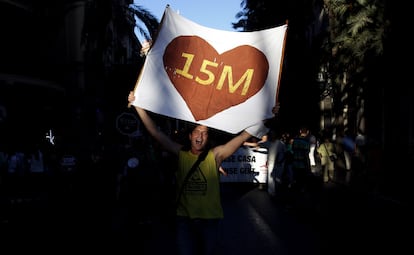 Manifestación en Valencia, en 2015, para conmemorar los cuatro años del 15-M.