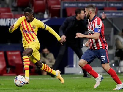 Ousmane Dembélé y Koke Resurrección en el partido de la primera vuelta entre FC Barcelona y Atlético de Madrid.