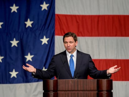 Ron DeSantis da un discurso el 12 de mayo en Peoria (Estado de Illinois).