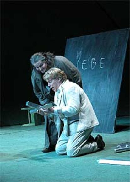 Una escena de <i>Sigfrido,</i> durante los ensayos en el Teatro Real.