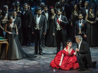Una Traviata para el armario