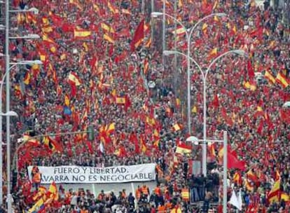 Un momento de la manifestación de Pamplona convocada por el Gobierno foral navarro.