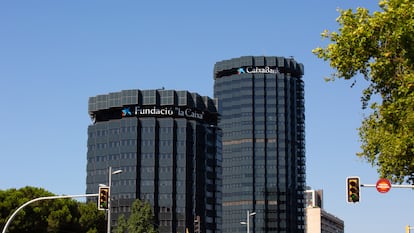 Sede de CaixaBank, en la avenida de la Diagonal, en Barcelona, en julio de 2022.