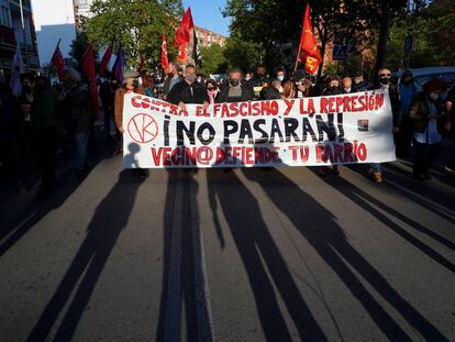 Cabecera de la manifestación que la tarde de este viernes 16 de abril de 2021 ha tenido lugar en Vallecas.