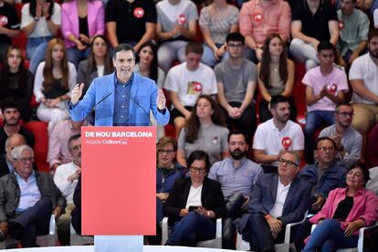 Pedro Sánchez, el viernes en Barcelona, durante el cierre de campaña de los socialistas.