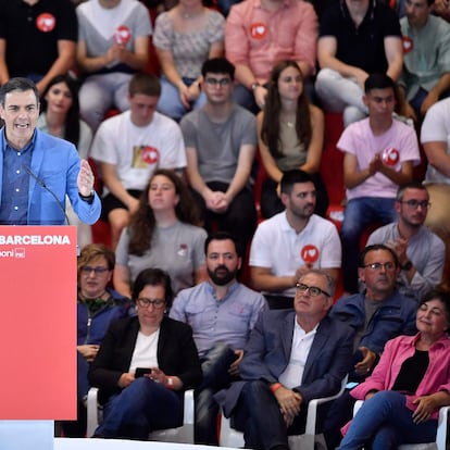 Spain's Prime Minister Pedro Sanchez takes part in the closing rally of Socialist Party (PSOE)'s electoral campaign in Barcelona on May 26, 2023, ahead of the May 28 regional and municipal elections. Spain votes on May 28 in local and regional polls which will test Socialist Prime Minister Pedro Sanchez's chances of remaining in power after a general election later this year. In office since 2018, the stakes are high for Sanchez, whose party governs the eurozone's fourth-largest economy in coalition with the far-left Podemos. Of the 12 regions voting on Sunday, 10 are governed by the Socialists either alone or as part of a coalition. (Photo by Pau BARRENA / AFP)