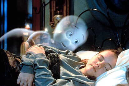 Christina Ricci (y Casper) en Casper (1995).