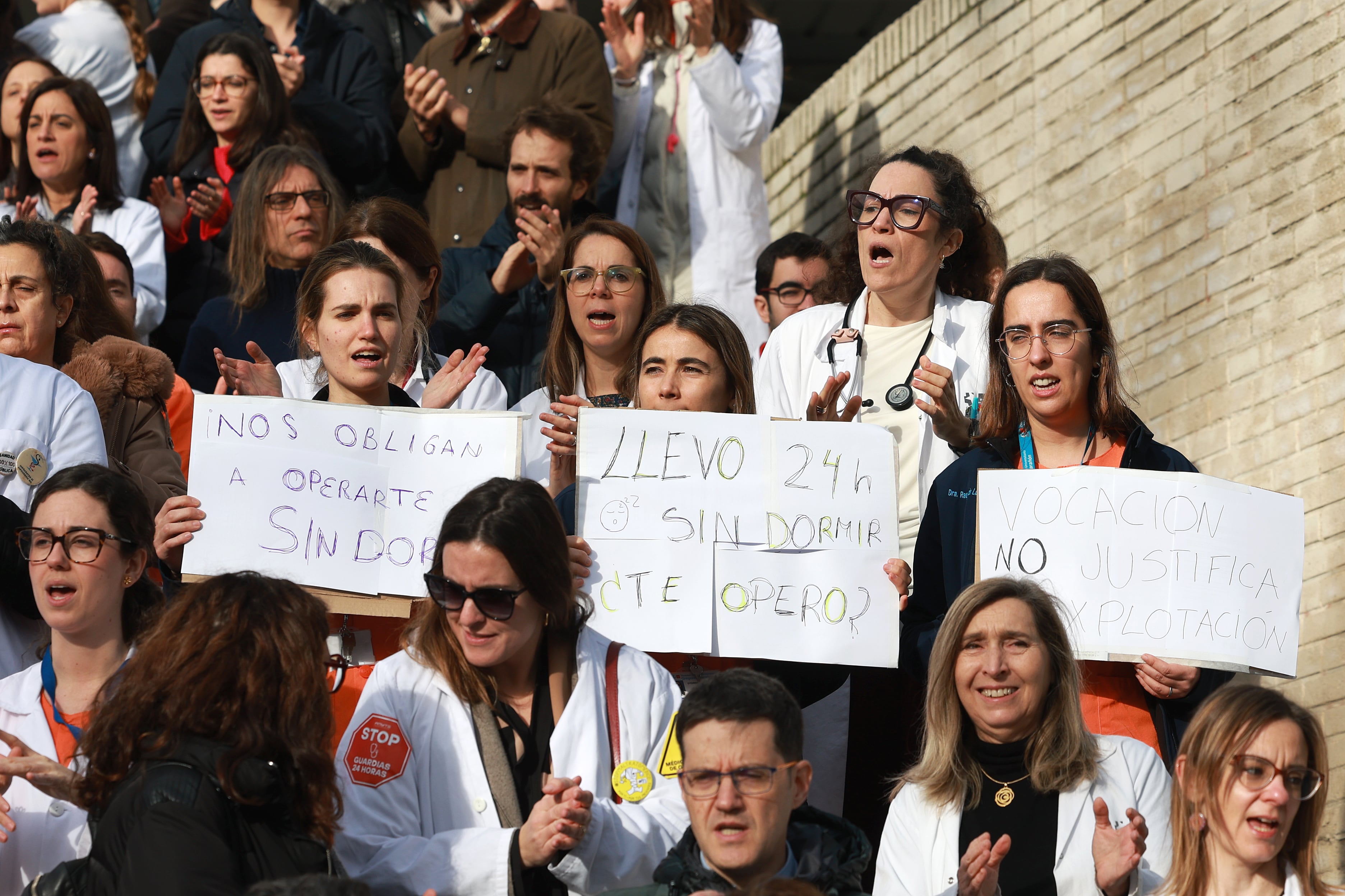 La huelga de médicos en España: protestas en las calles contra el Estatuto Marco impulsado por Sanidad, en imágenes