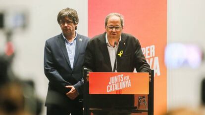 Quim Torra junto a Carles Puigdemont durante la rueda de prensa que han ofrecido este miércoles en Bruselas.