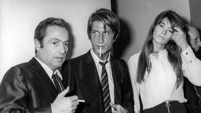 Guy Lux, Jacques Dutronc y Françoise Hardy, en París en 1968.