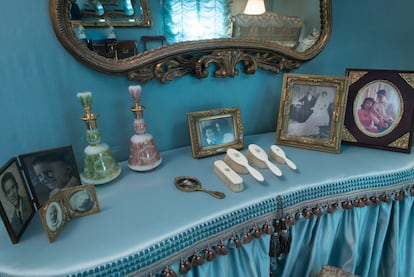 One of the Mexican actress's dressing tables.