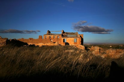 Ruinas de una casa, en Belchite viejo.