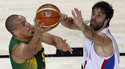 Alex Garcia e Teodosic.