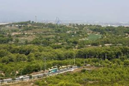 Imagen de la zona donde se construirá el nuevo complejo de ocio Barcelona World, junto a Port Aventura, con una inversión de 4.700 millones, según ha anunciado hoy la Generalitat.