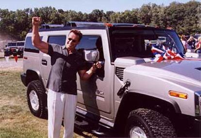 Arnold Schwarzenegger, el actor de <i>Terminator</i> y uno de los compradores del Hummer.