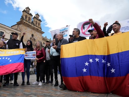 Venezolanos en Colombia se manifiestan a favor de  María Corina Machado, el 6 de abril 2024.