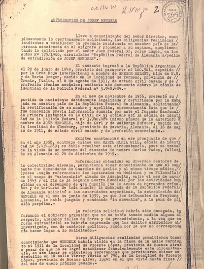 Documento desclasificado con los antecedentes de Josef Mengele.