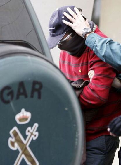 Uno de los detenidos por la Guardia Civil en Orkoien (Navarra).