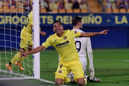 Bacca celebra uno de sus goles contra el Maccabi.