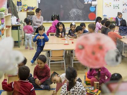 Una classe del col·legi Joaquim Ruyra de L'Hospitalet