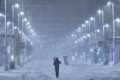 La Gran Vía de Madrid cubierta de nieve tras el paso de la borrasca 'Filomena', el 9 de enero.