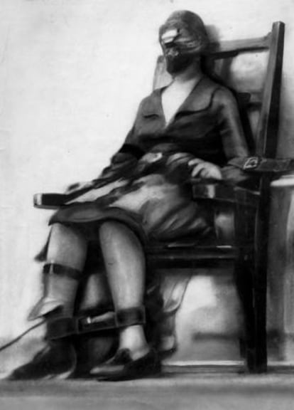 Ruth Snyder, en la silla eléctrica, en 1928.