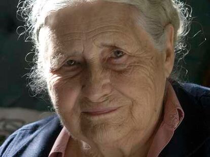 La escritora Doris Lessing, en su casa de Londres, el pasado jueves.