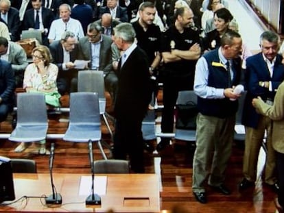 Muñoz y Roca, en la Audiencia de Málaga para la lectura de la sentencia.