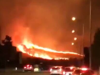 Fotograma de un vídeo sobre el incendio declarado esta noche en Pollença.