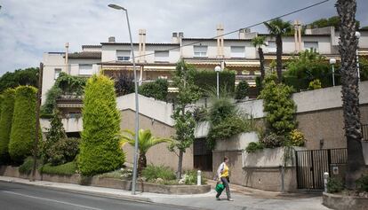 Unes cases amb jard&iacute; a la poblaci&oacute; de Tiana, al Maresme.