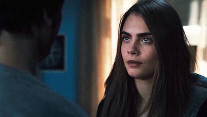 Cara Delevingne, en un fotograma de 'Ciudades de papel'.