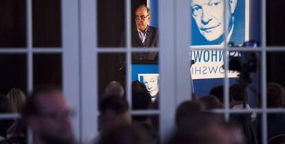 El presidente de Eisenhower Fellowships, George de Lama, durante la inauguración hoy de la conferencia de Málaga sobre el futuro del trabajo.