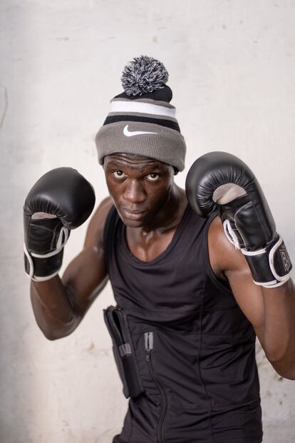Gorgui Tour, 22 años. En Saint Louis, la ciudad senegalesa en la que nació Battling Siki, el primer africano campeón del mundo de boxeo, hay tres salas de entreno de este deporte. 