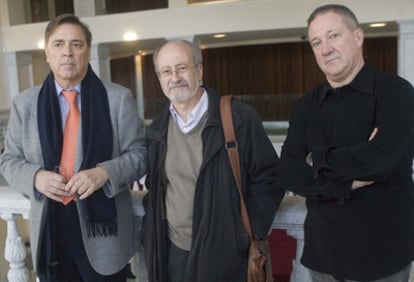 Eduardo Clausen, José Luis Turina y Miguel Martín, de izquierda a derecha, ayer en San Sebastián.