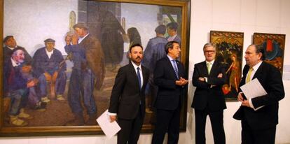 De izquierda a derecha, José Luis Merino, responsable del departamento de restauración del Museo de Bellas Artes; el diputado general de Bizkaia, José Luis Bilbao; el presidente de la Fundación Iberdrola, Manuel Marín; y el director del museo; Javier Viar.