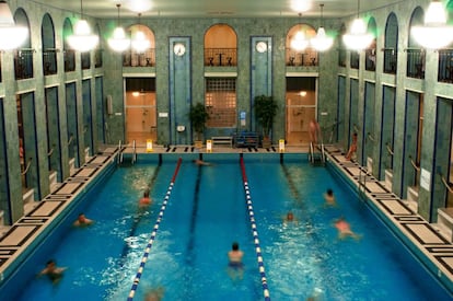 Sauna y piscina de Yrjonkatu, en Helsinki (Finlandia).