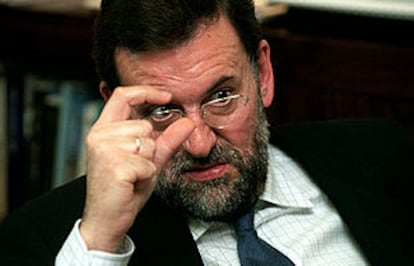 El ministro de Interior y vicepresidente del Gobierno, Mariano Rajoy, durante la entrevista.