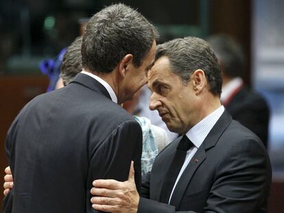 Saludo tras la polémica