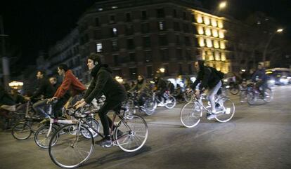 Protesta de cilcistas, el pasado jueves por el centro de Barcelona.